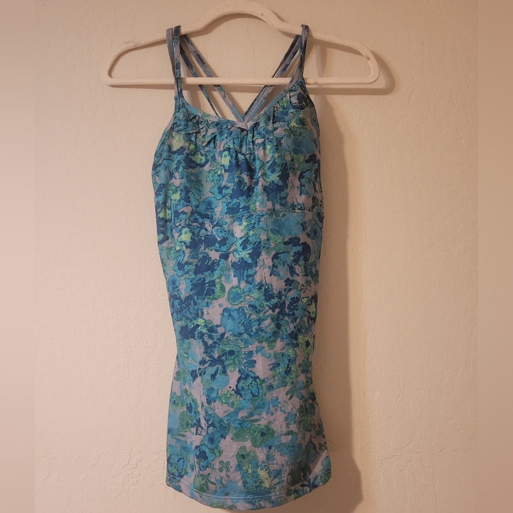 REI Blue and Green Tank Top with Artistic Design